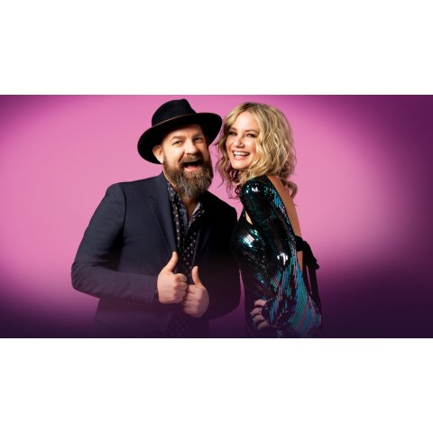 Sugarland, Mary Chapin Carpenter & Tenille Townes at Darling's Waterfront Pavilion