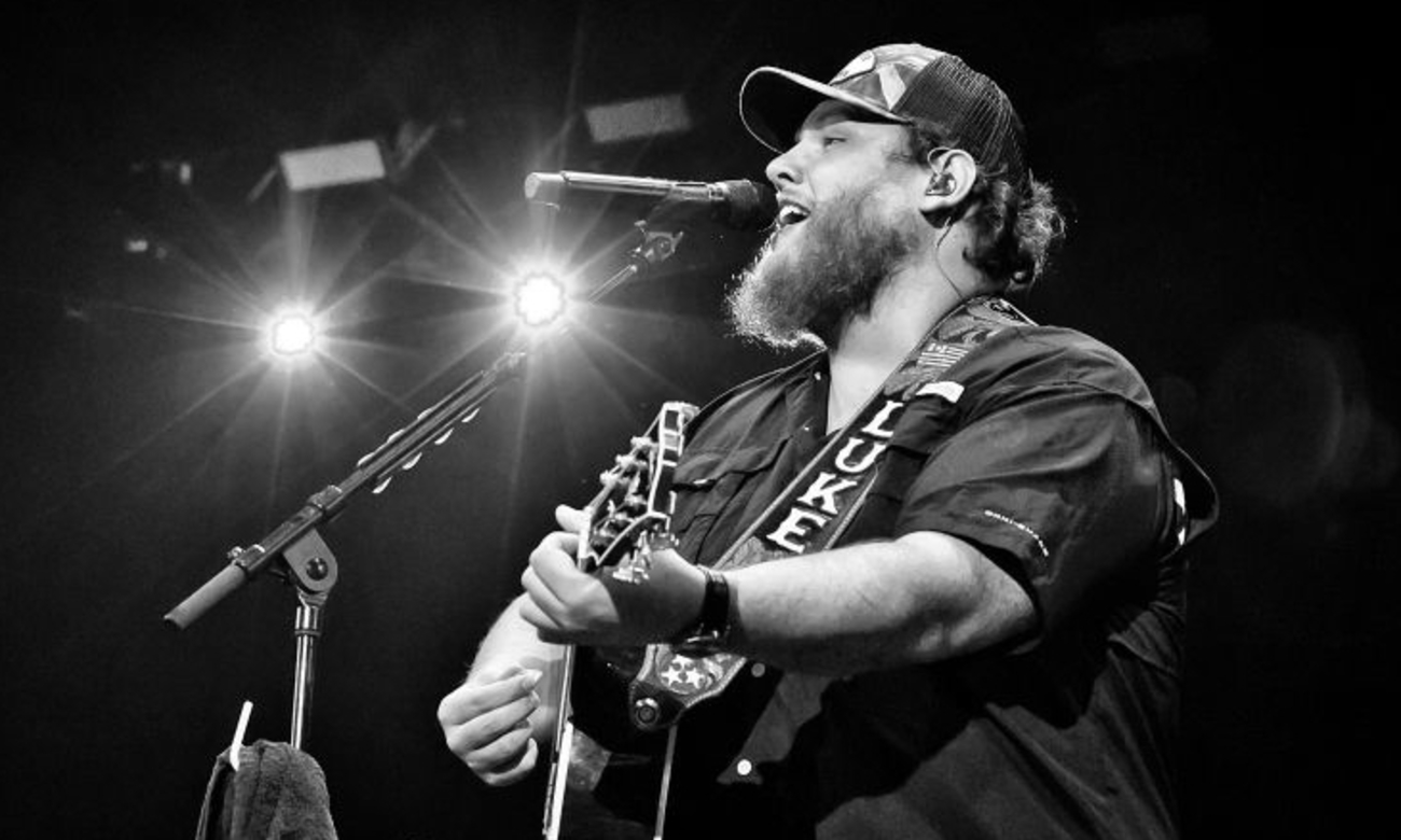 Luke Combs at Darling's Waterfront Pavilion